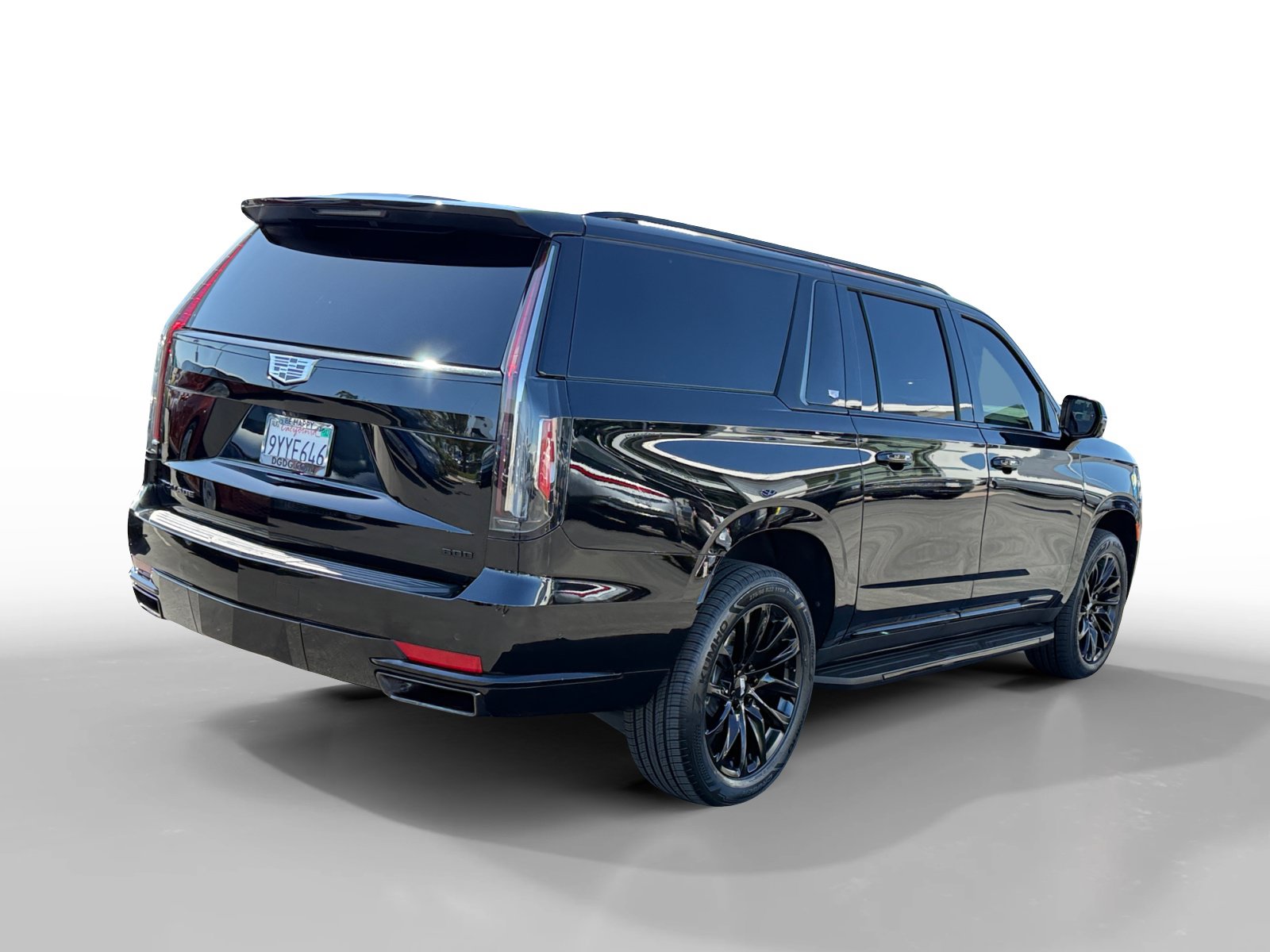 Used 2023 Cadillac Escalade ESV Sport w/ LPO, ONYX Package AWD/4WD image 5