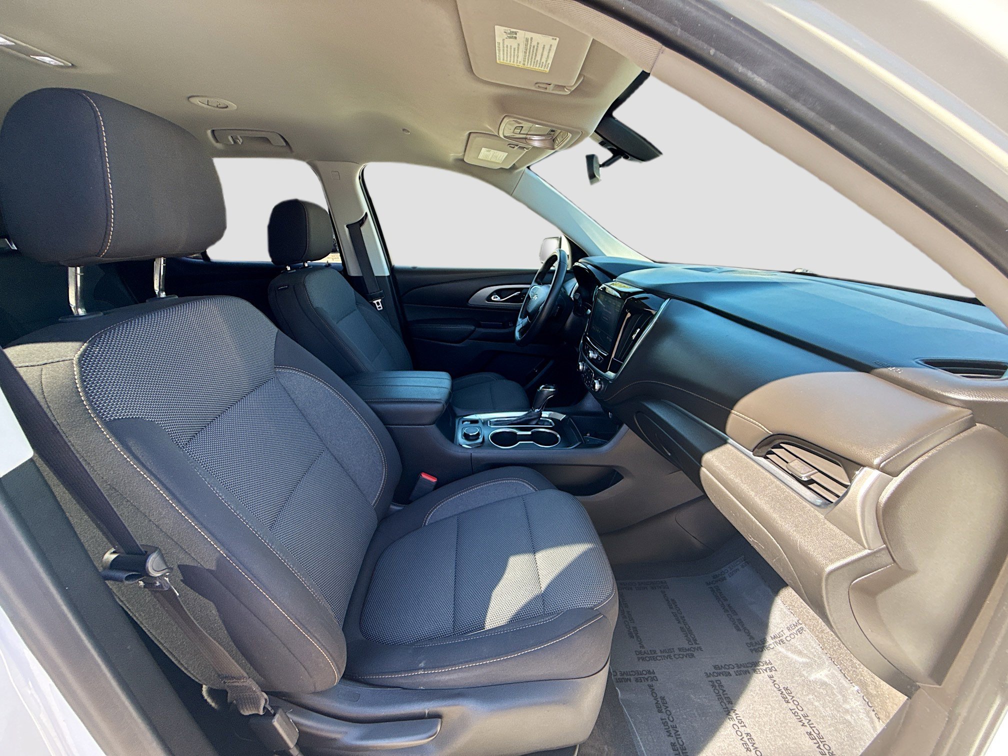 Used 2020 Chevrolet Traverse LT image 32