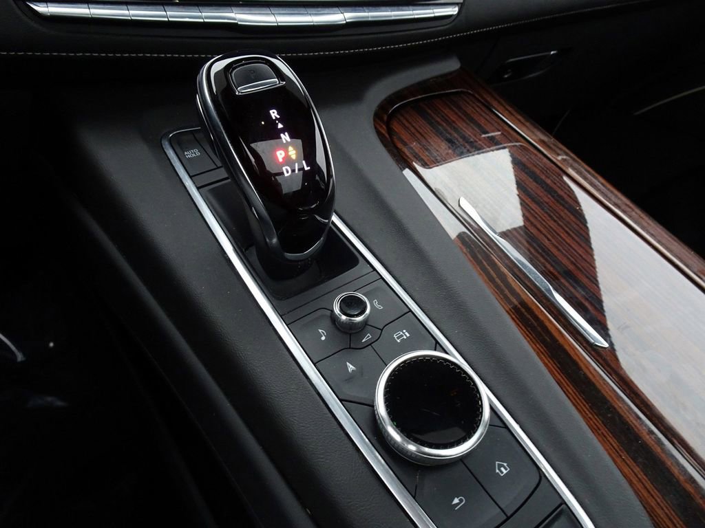 Used 2022 Cadillac Escalade ESV Premium Luxury w/ LPO, Radiant Package image 17