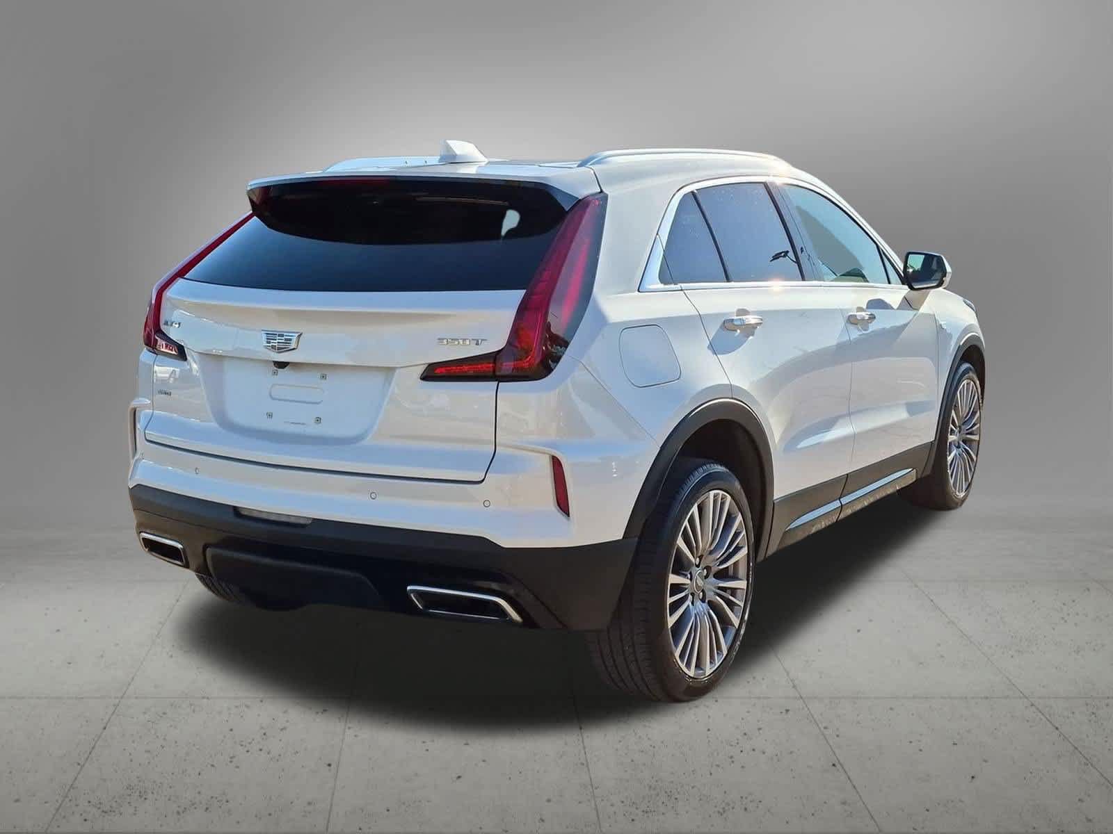 Used 2024 Cadillac XT4 Premium Luxury AWD/4WD image 6