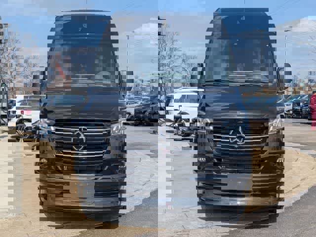 Used 2024 Mercedes-Benz Sprinter 3500 image 4