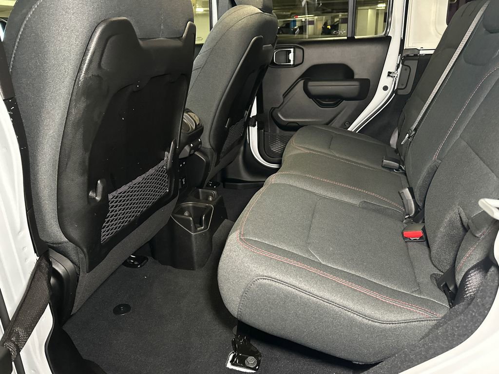 Used 2025 Jeep Wrangler Rubicon w/ Safety Group image 19