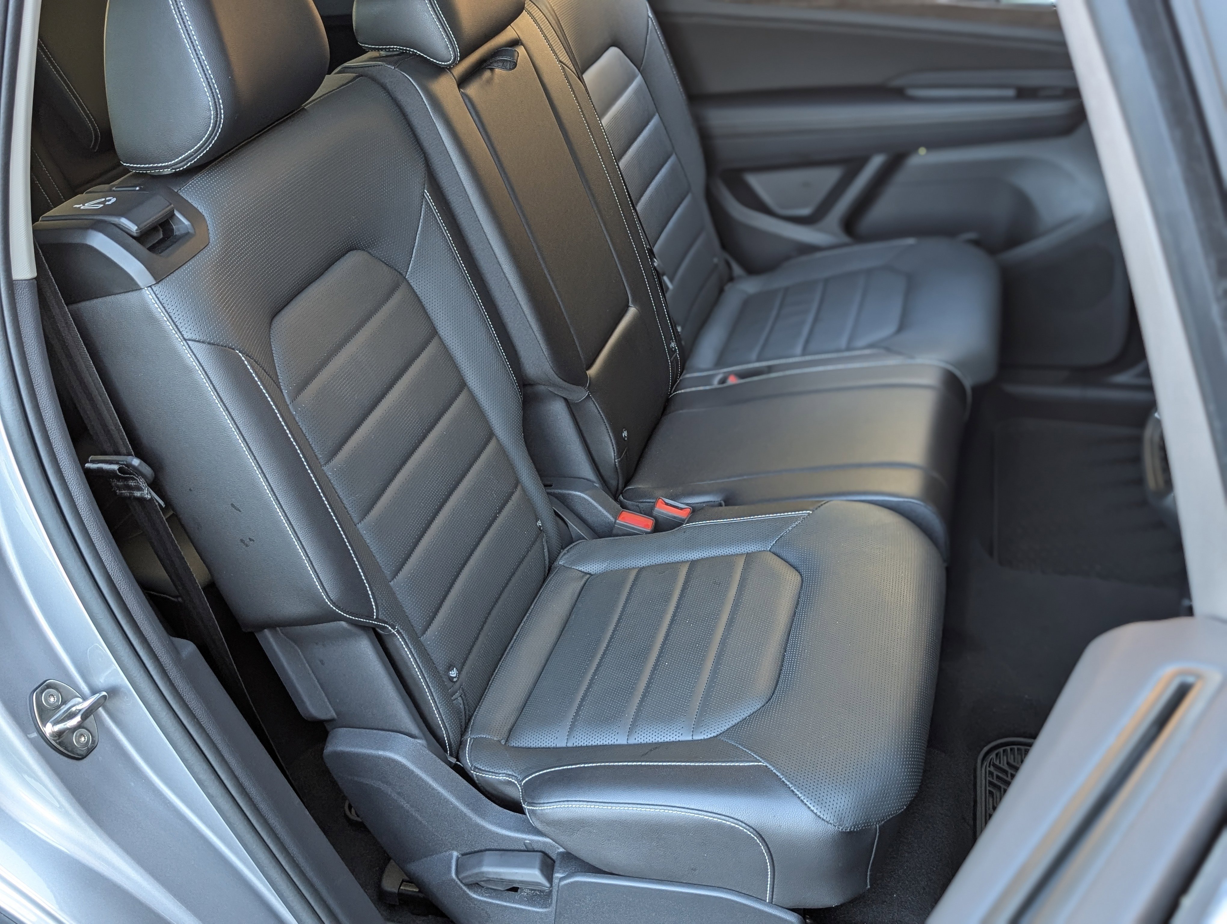 Used 2024 Volkswagen Atlas SEL image 24