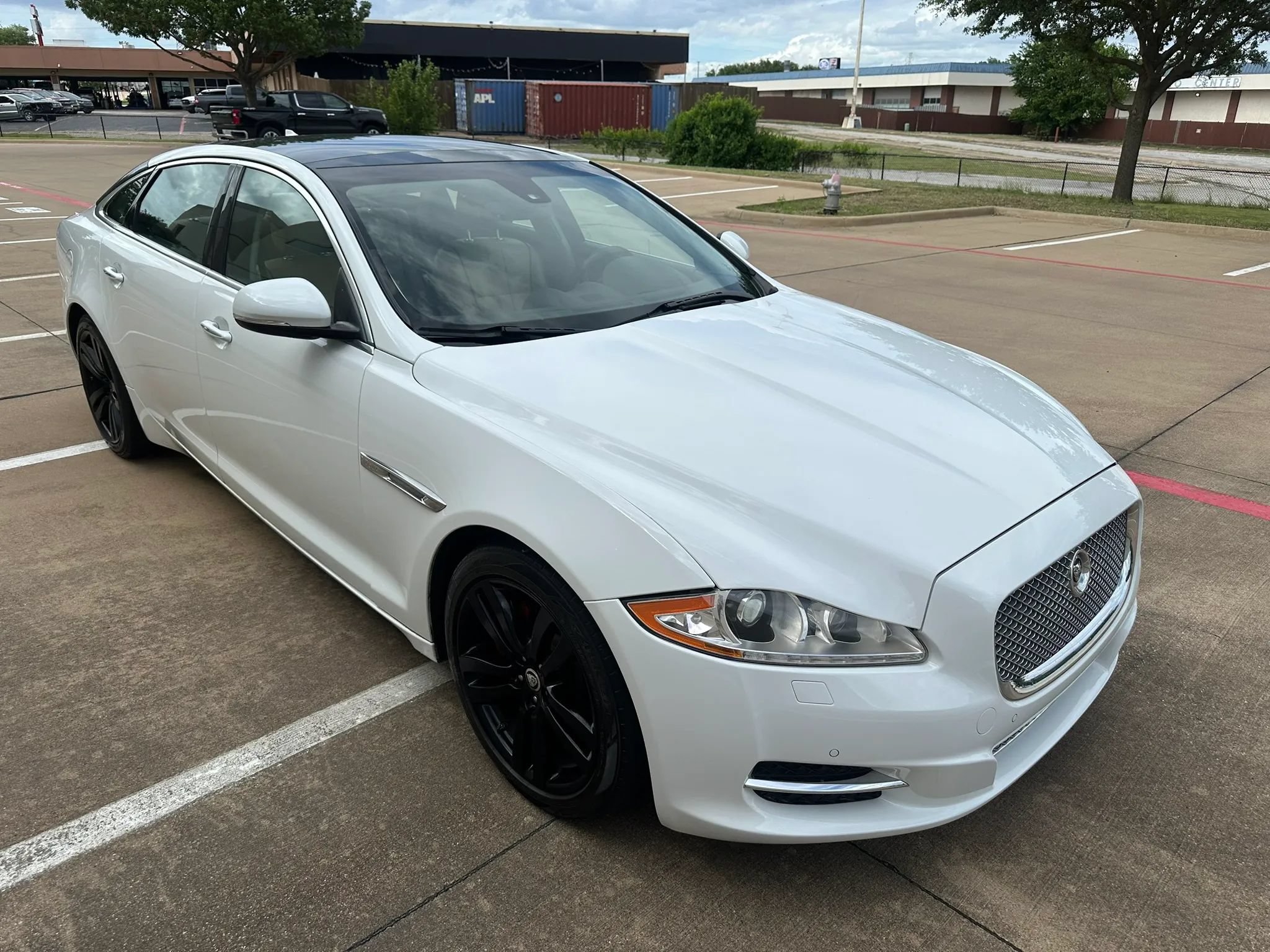Used 2013 Jaguar XJ L Portfolio RWD image 5