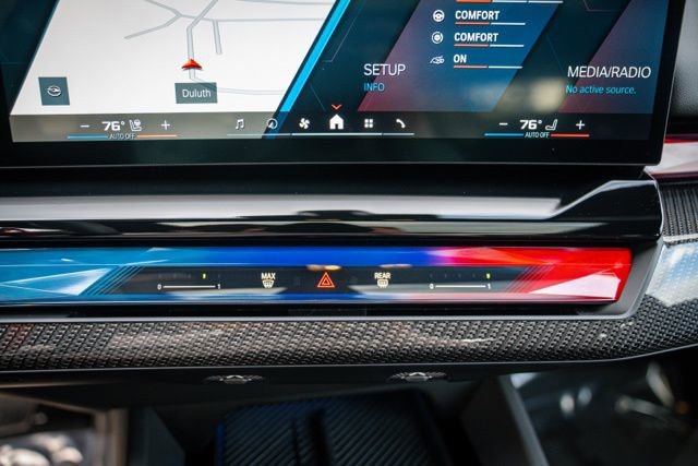 Used 2025 BMW M5 w/ Executive Package image 36