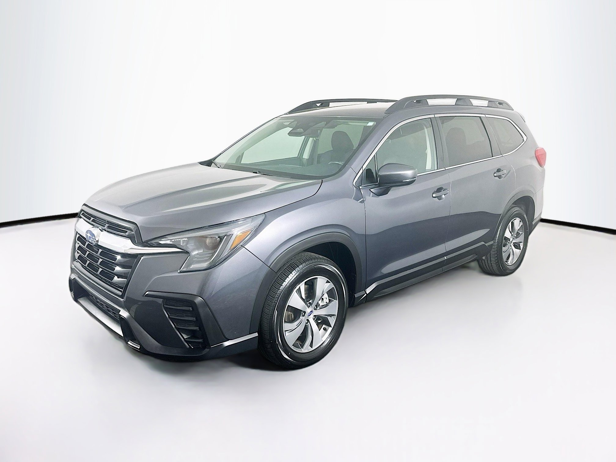 Used 2025 Subaru Ascent Premium image 3