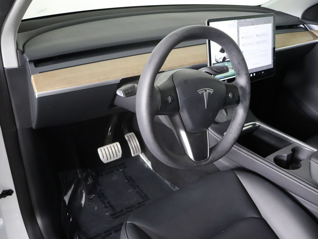 Used 2024 Tesla Model Y Performance AWD/4WD image 27