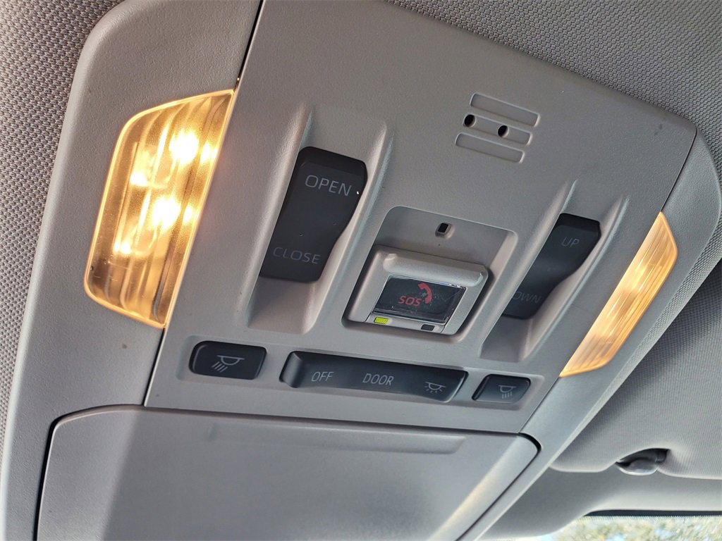 Used 2023 Toyota Highlander XLE image 37