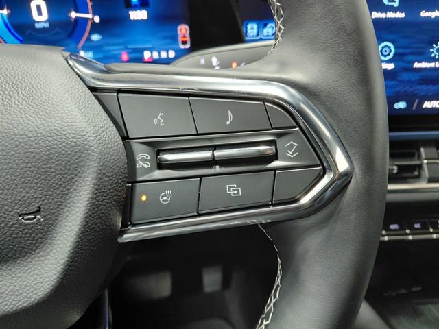 Used 2025 Chevrolet Equinox EV LT w/ Convenience Package image 45