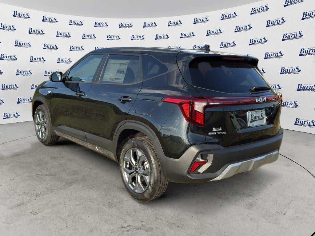 New 2026 Kia Seltos LX FWD image 5