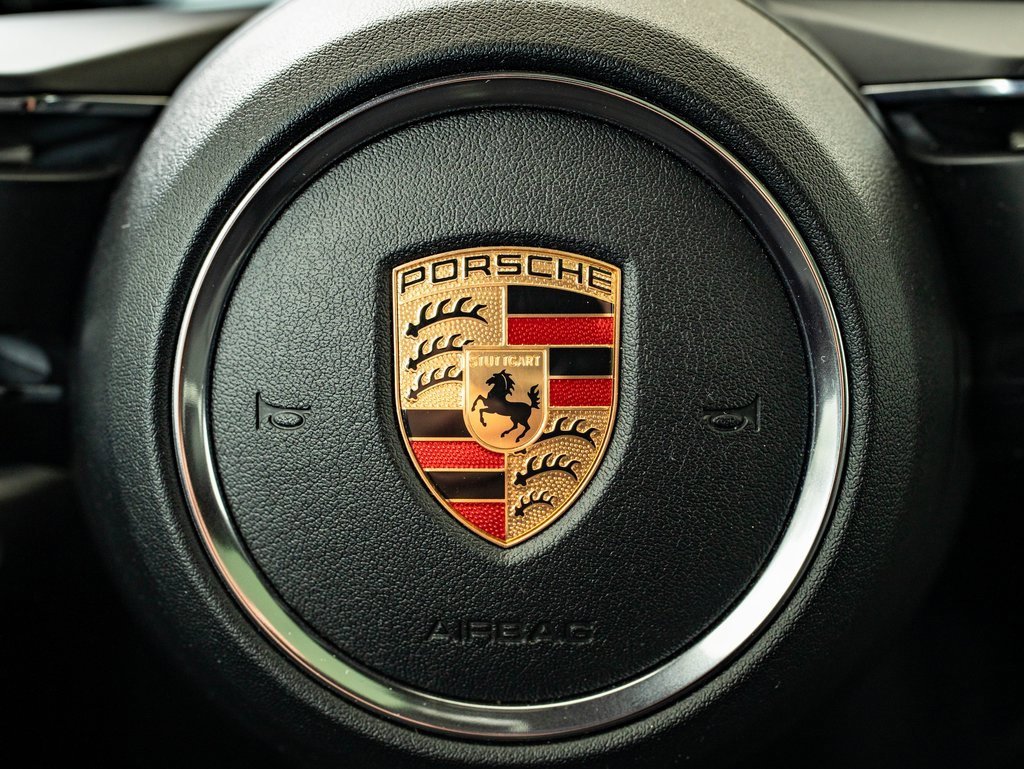 Certified 2023 Porsche Macan image 29
