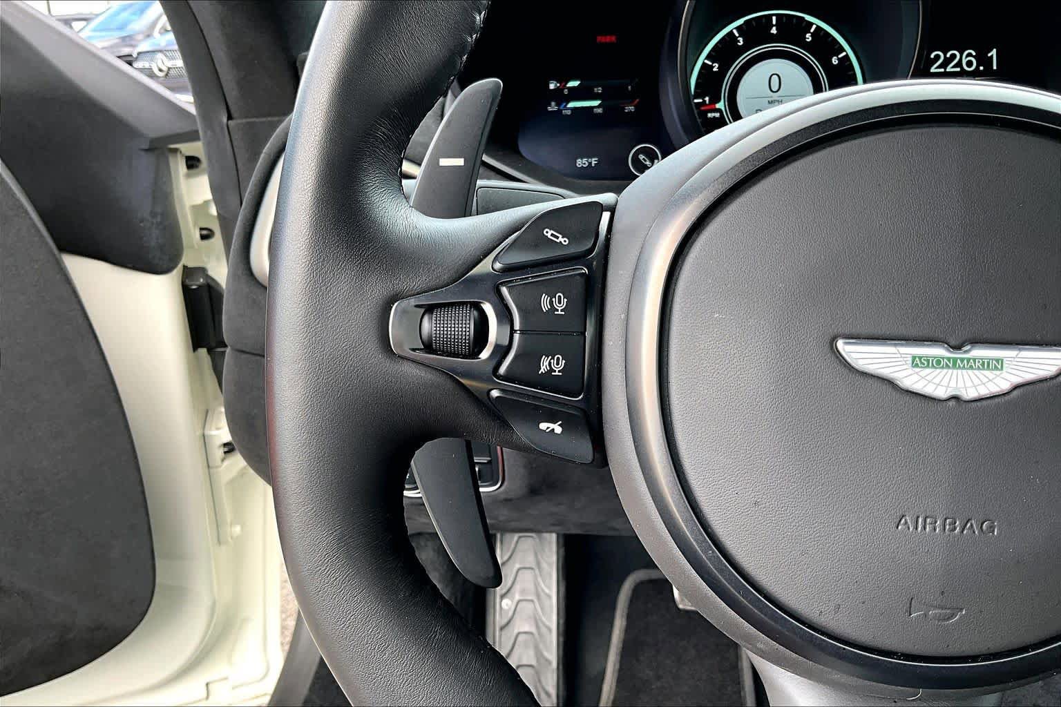 Used 2020 Aston Martin V8 Vantage Coupe image 22