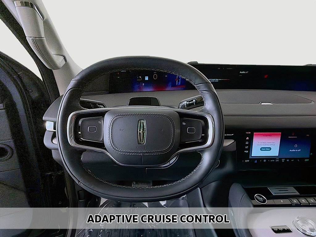Used 2025 Lincoln Navigator Reserve image 5