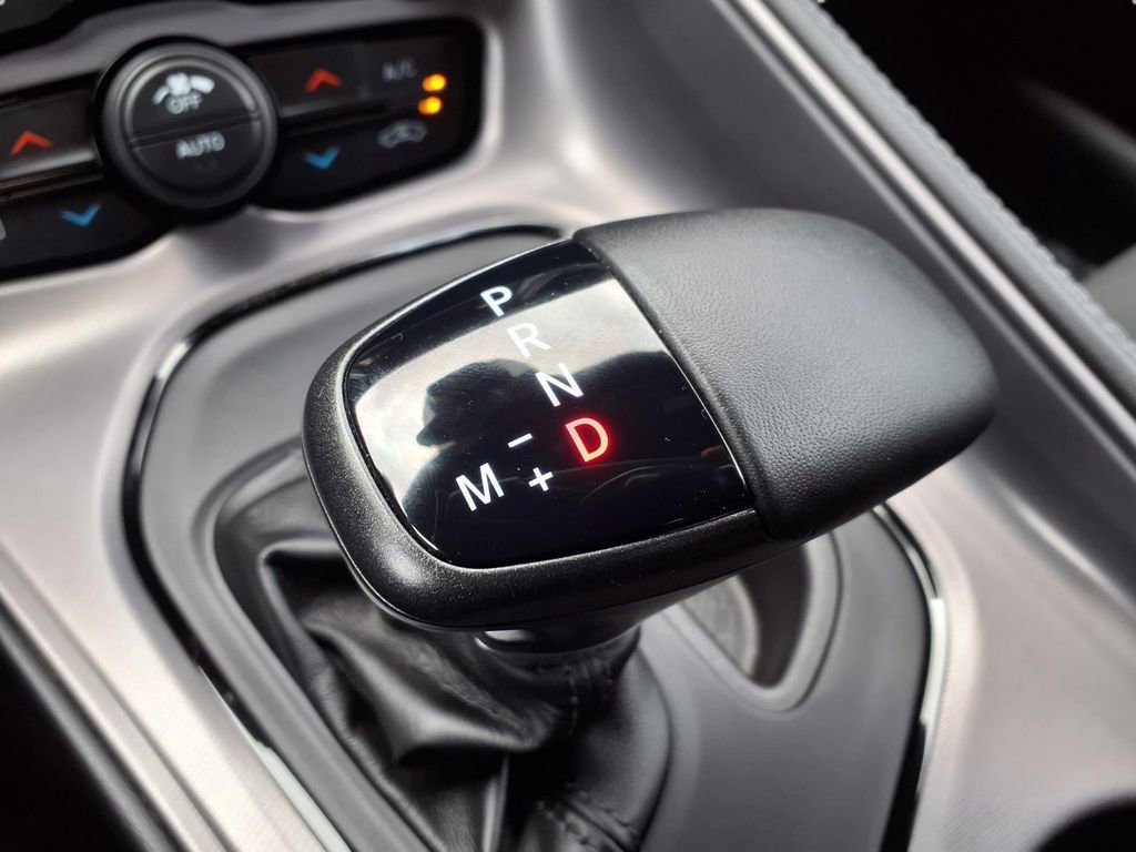 Used 2023 Dodge Challenger SXT w/ Blacktop Package image 10