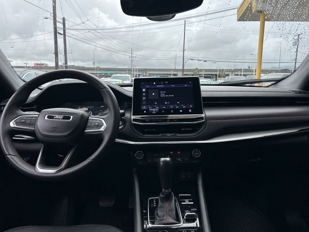 Used 2023 Jeep Compass Trailhawk image 14