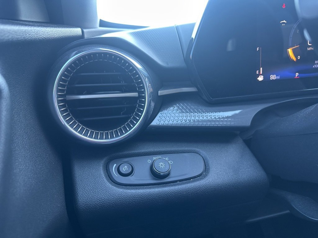 Used 2024 Chevrolet Trax ACTIV w/ Sunroof Package image 21