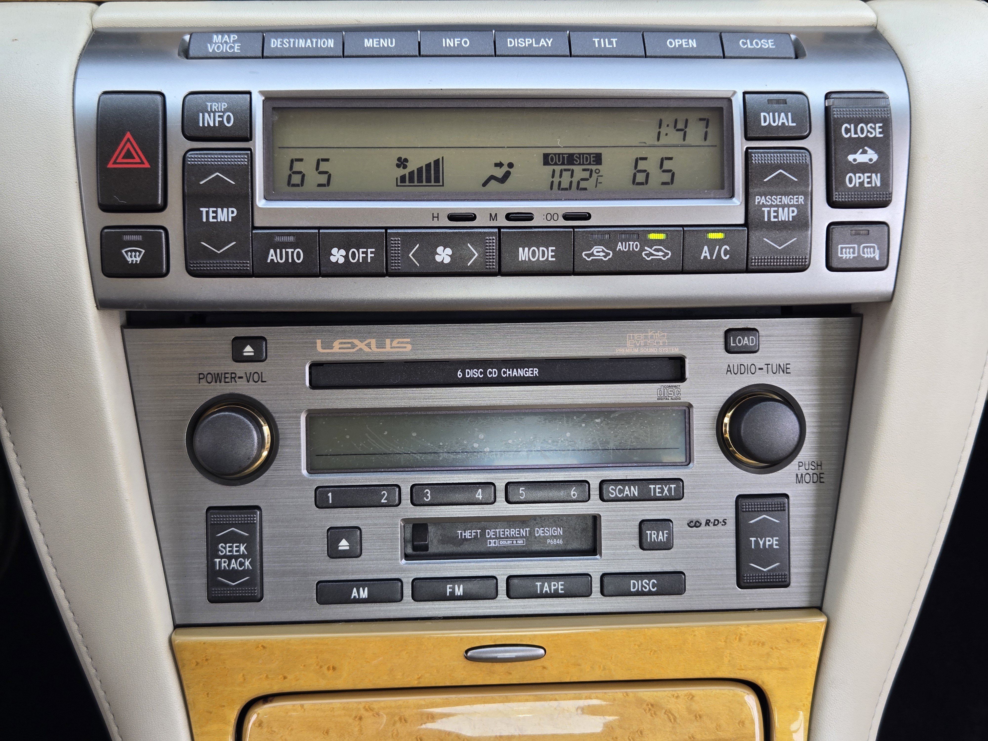 Used 2005 Lexus SC 430 Convertible RWD image 17