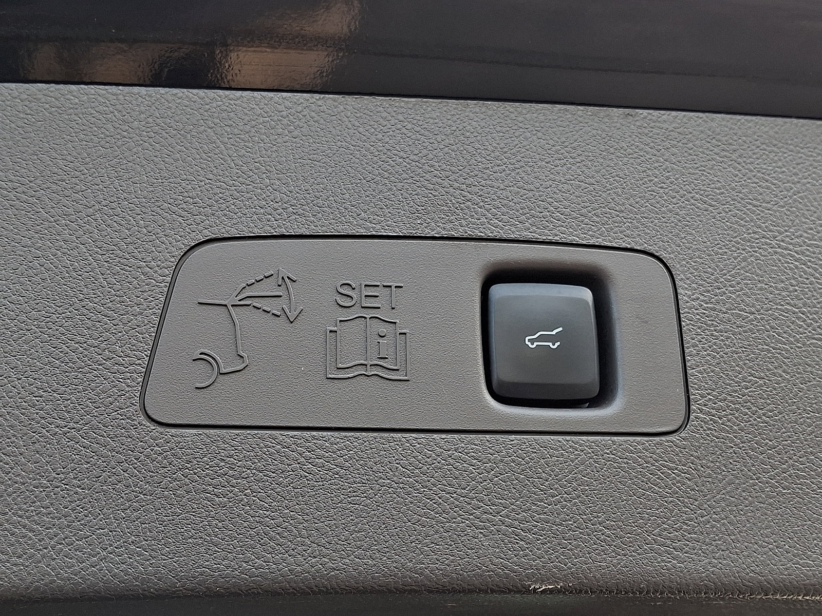 Used 2022 Lincoln Corsair AWD w/ Premium Package image 33