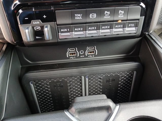 New 2026 RAM 3500 Big Horn w/ Laramie Trim Package AWD/4WD image 37