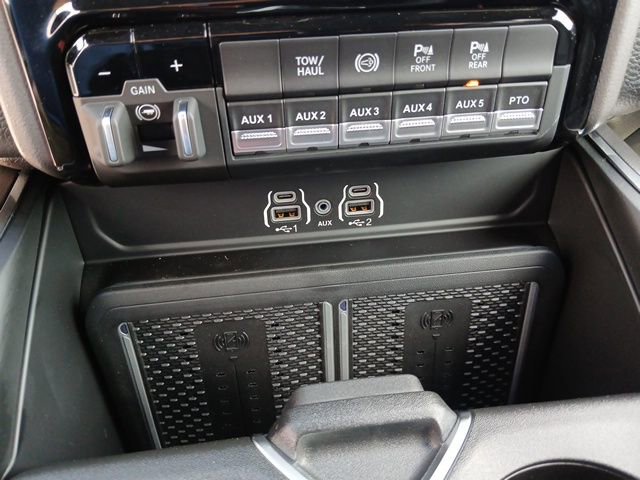 New 2026 RAM 3500 Big Horn w/ Laramie Trim Package image 37