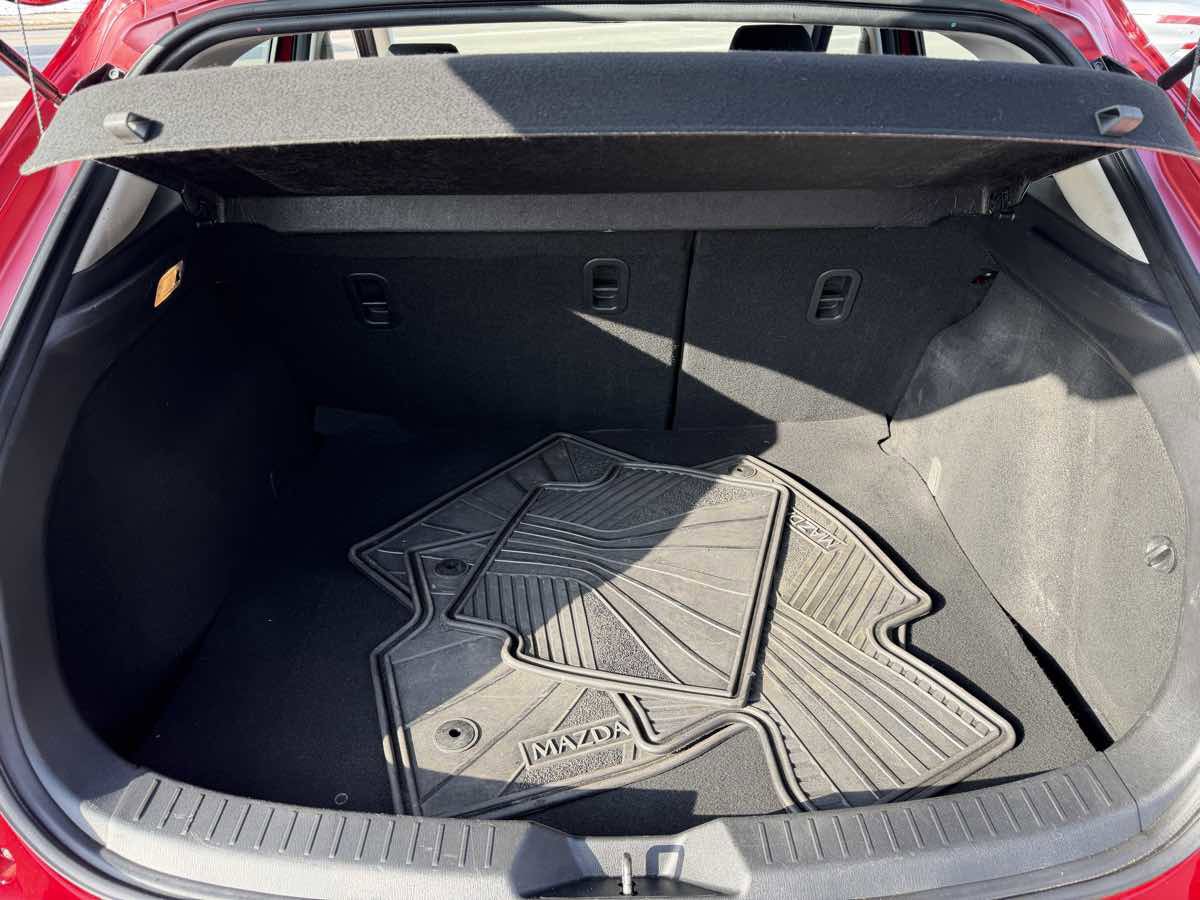 Used 2015 MAZDA MAZDA3 i Touring image 15