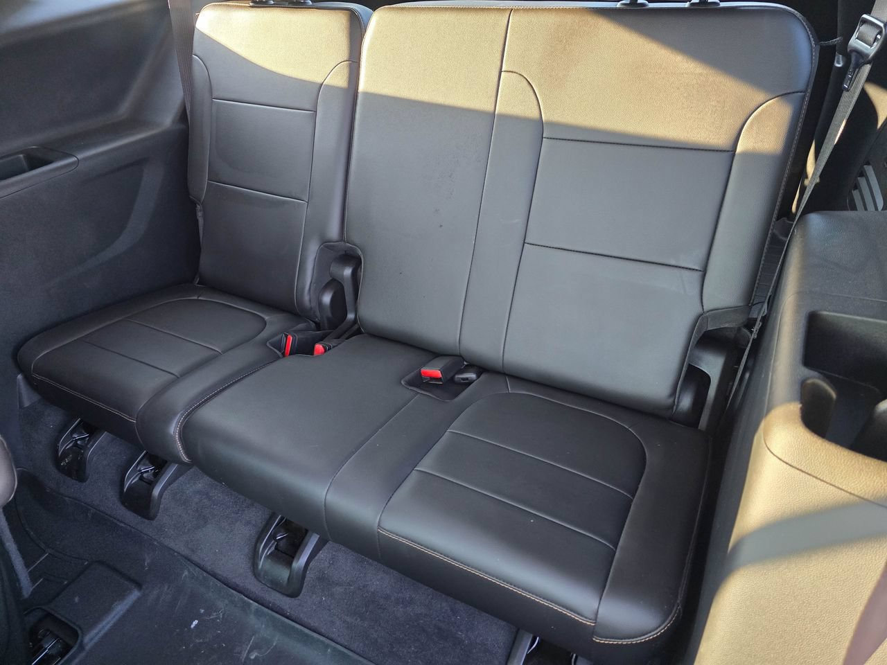Used 2020 Chevrolet Traverse RS FWD image 13