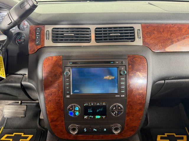 Used 2010 Chevrolet Silverado 2500 LTZ w/ Convenience Package AWD/4WD image 11