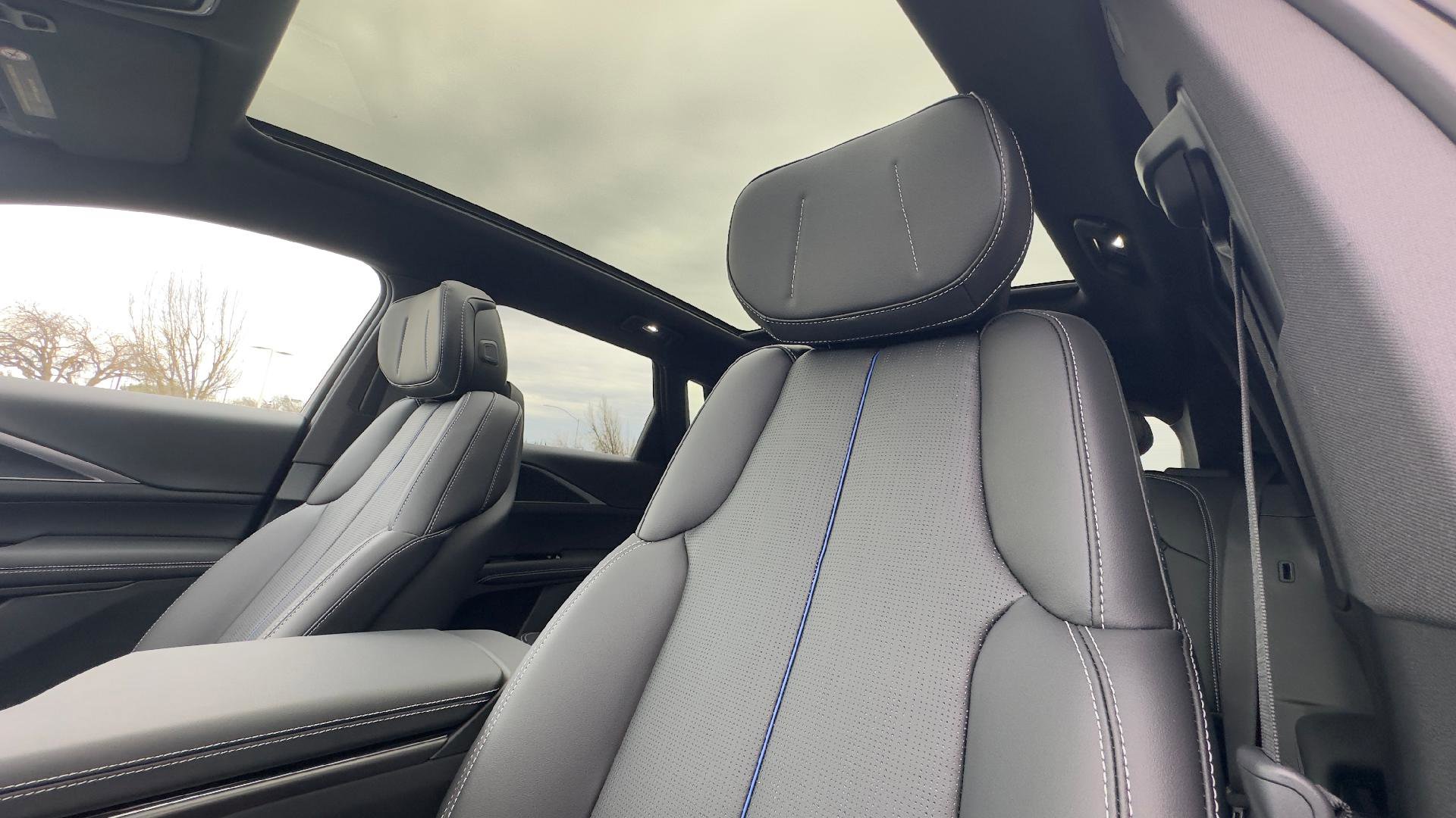 New 2026 Cadillac Lyriq Luxury image 12