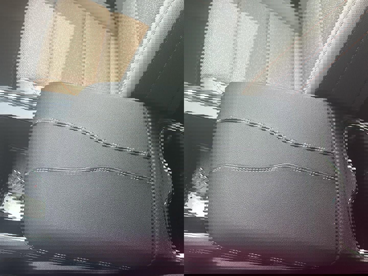 Used 2025 Chevrolet Traverse LT image 23