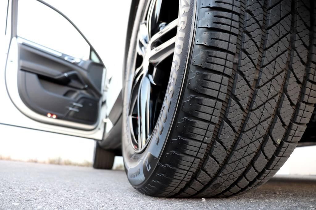 Used 2018 Porsche Cayenne S image 86