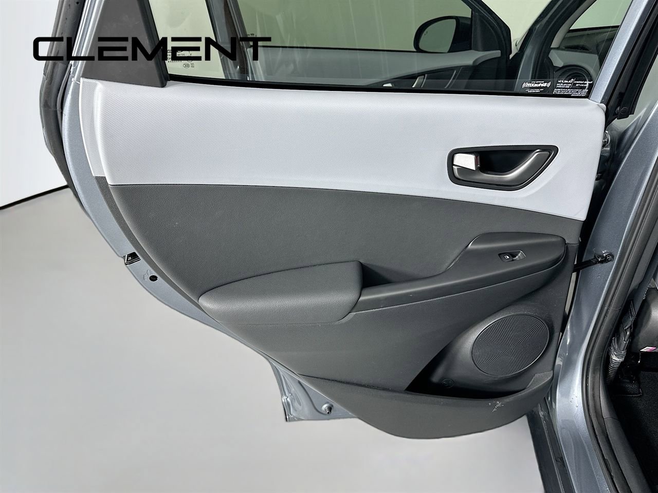 Used 2019 Hyundai Kona Limited image 32