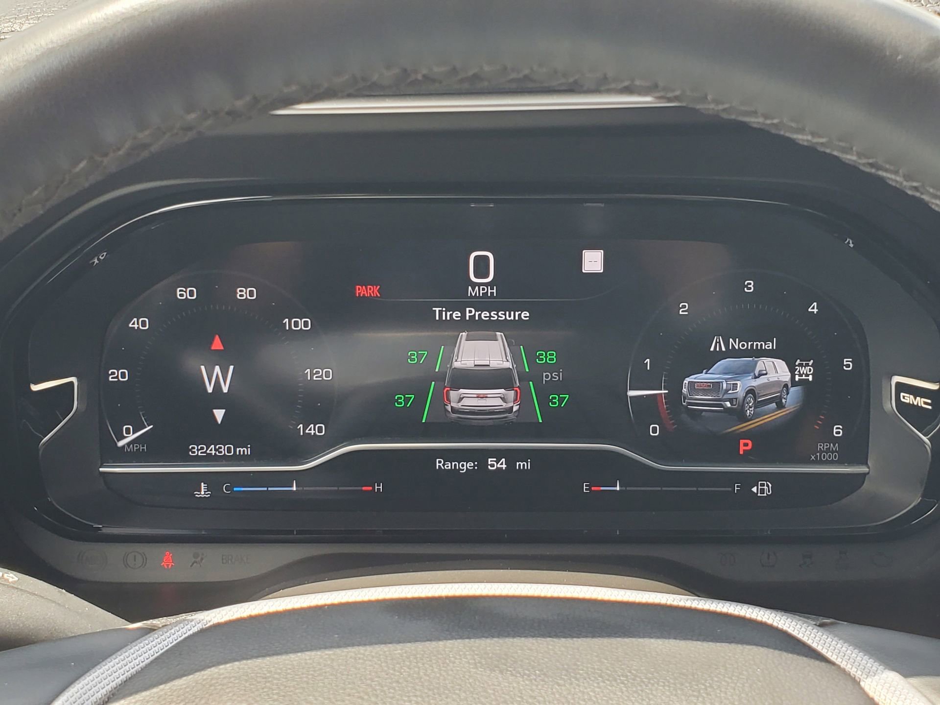 Used 2023 GMC Yukon XL Denali AWD/4WD image 26