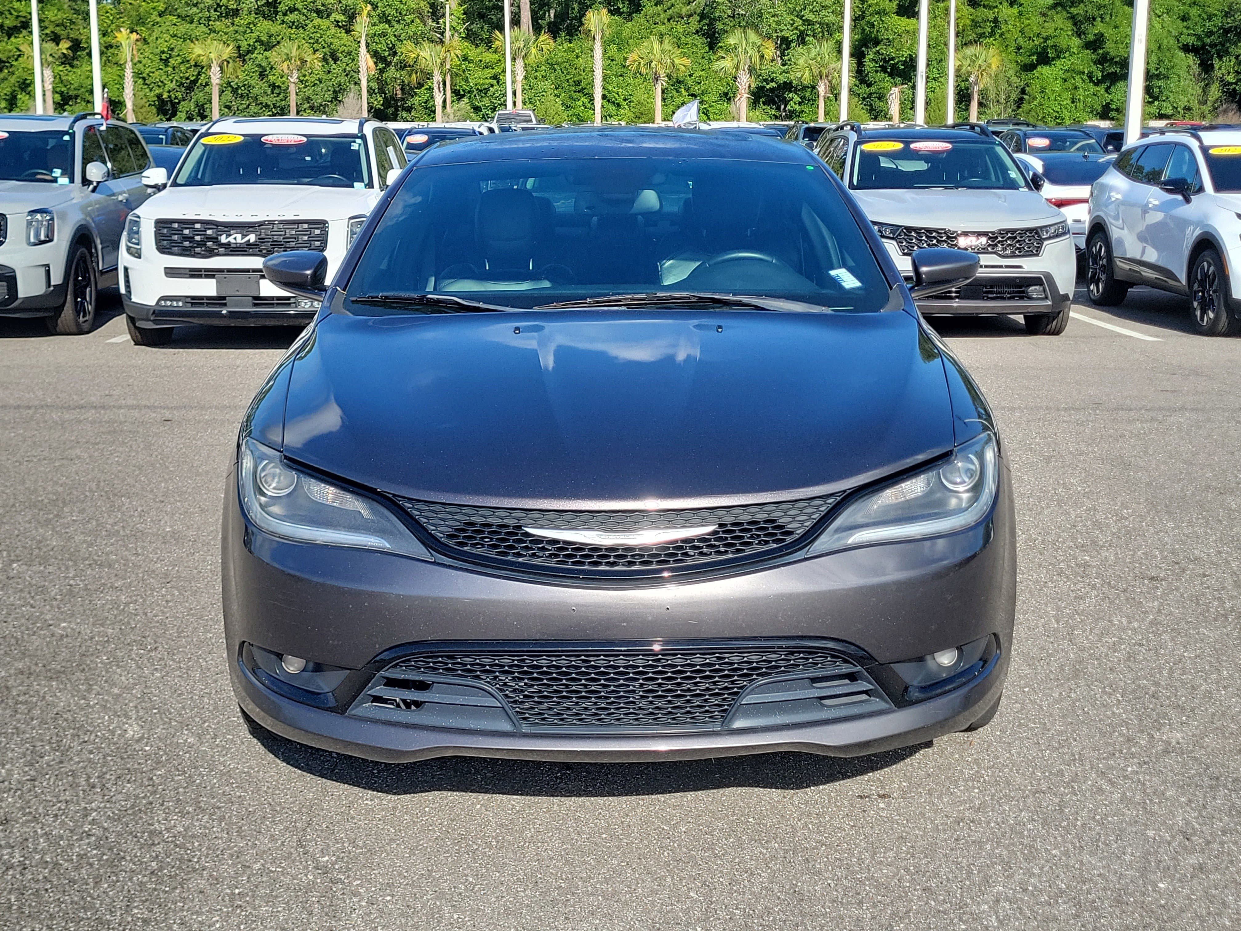 Used 2015 Chrysler 200 S w/ Navigation & Sound Group I FWD image 2