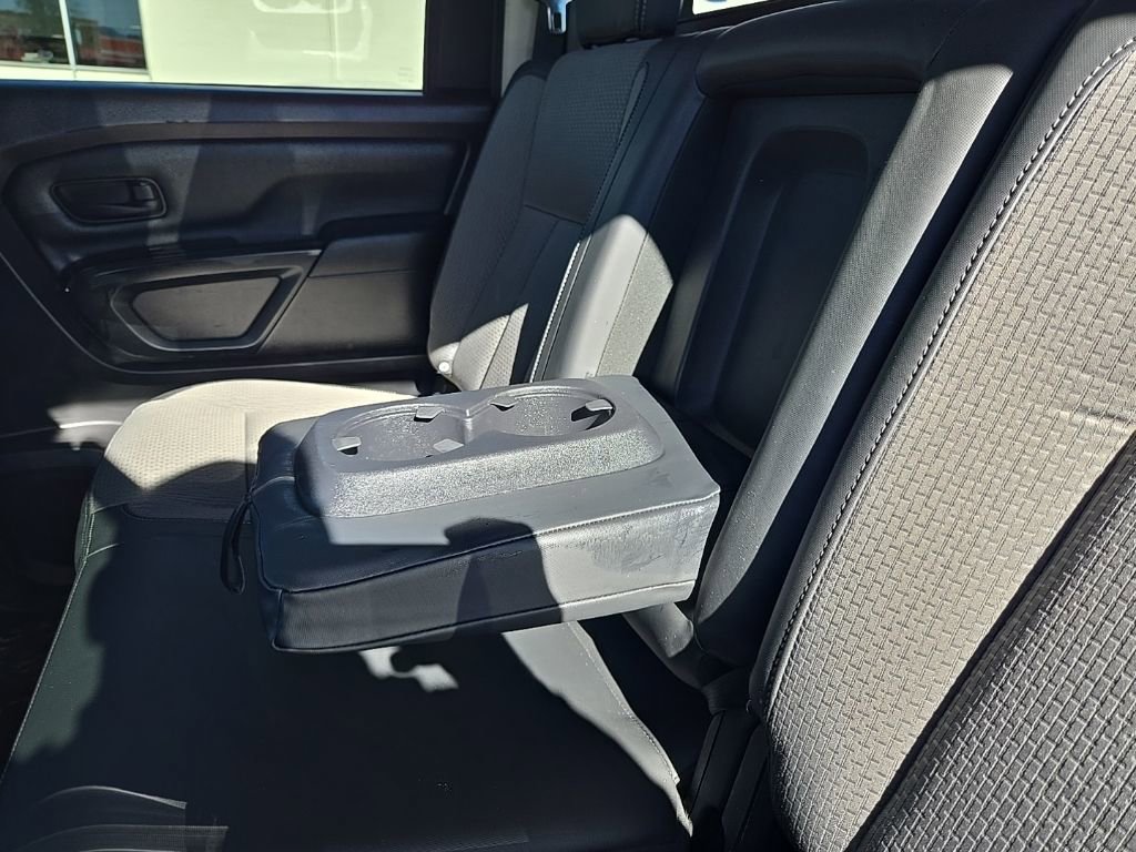 Used 2017 Nissan Titan S image 22