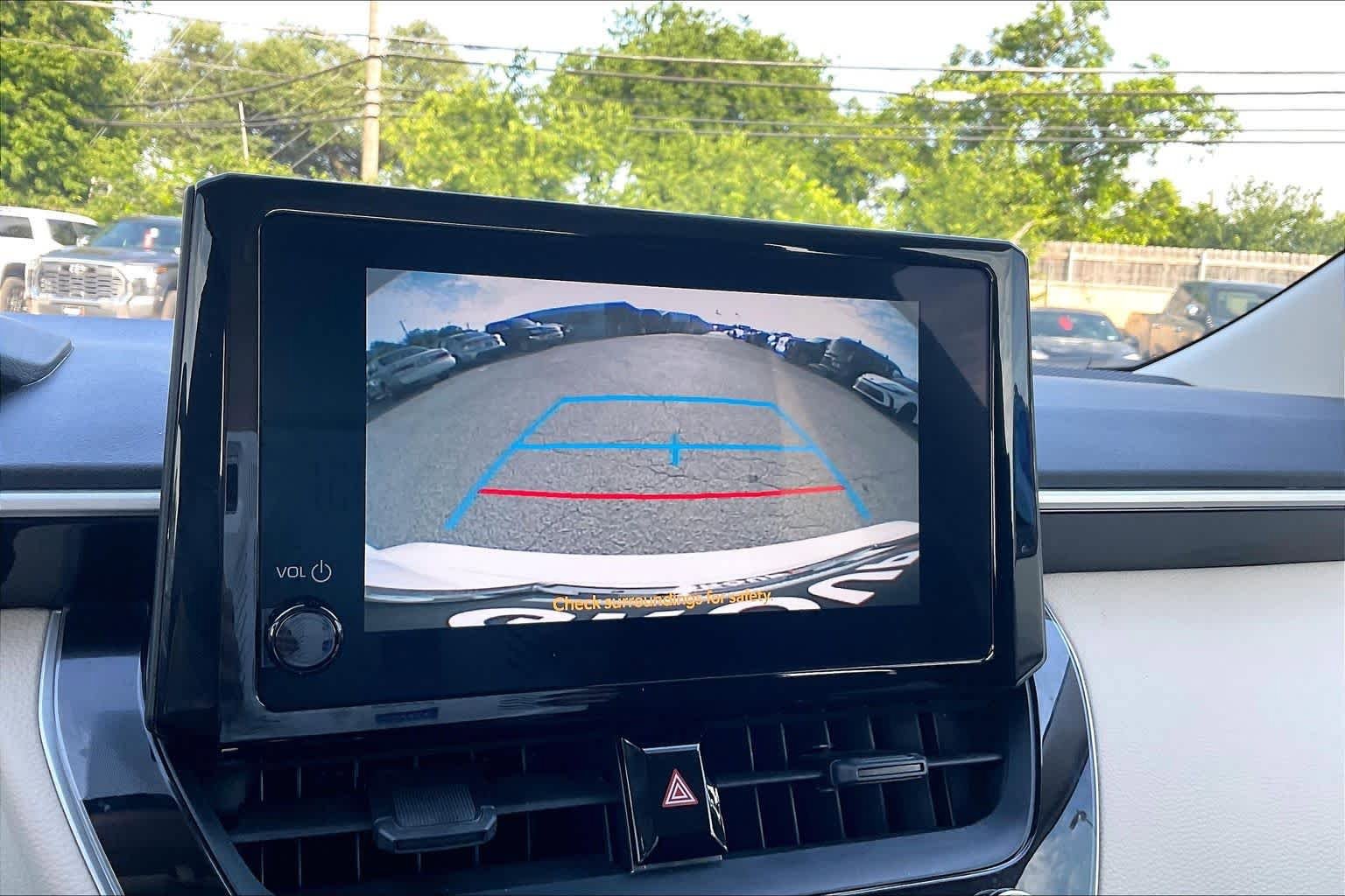 Used 2025 Toyota Corolla LE FWD image 26