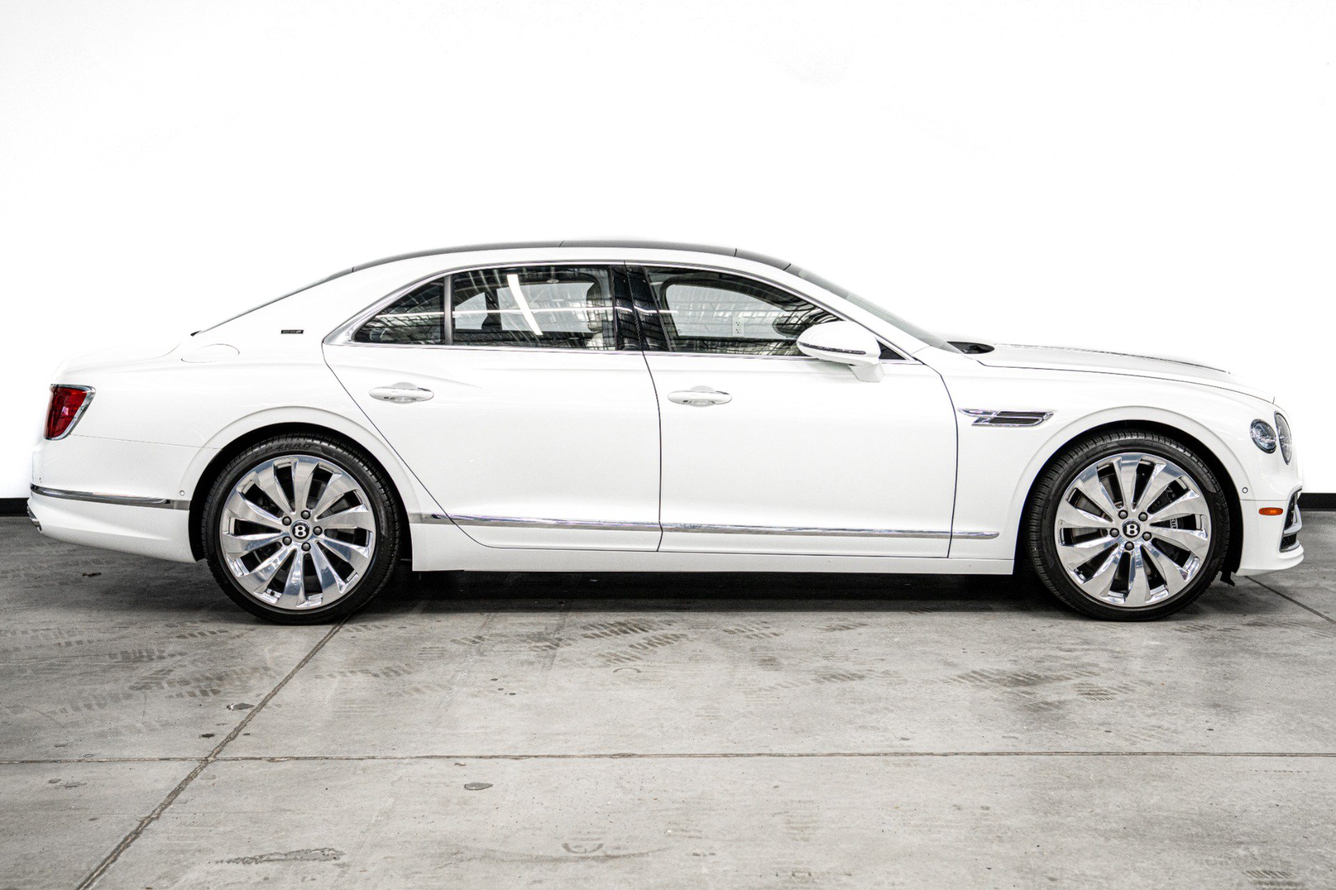 Used 2024 Bentley Flying Spur V8 AWD/4WD image 52