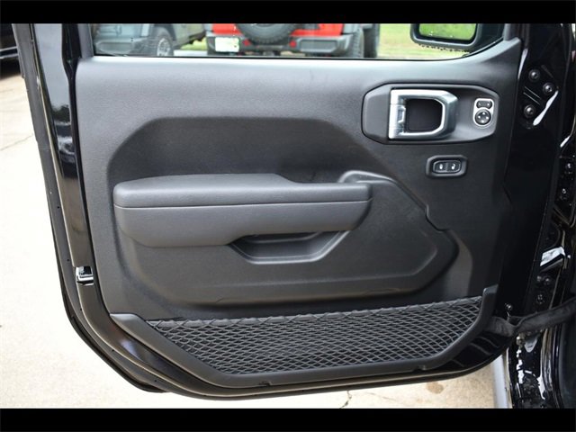 New 2025 Jeep Gladiator Sport image 18