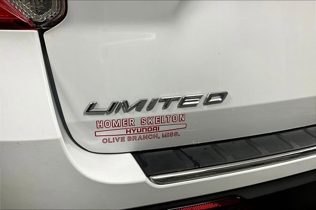 Used 2023 Ford Explorer Limited image 14