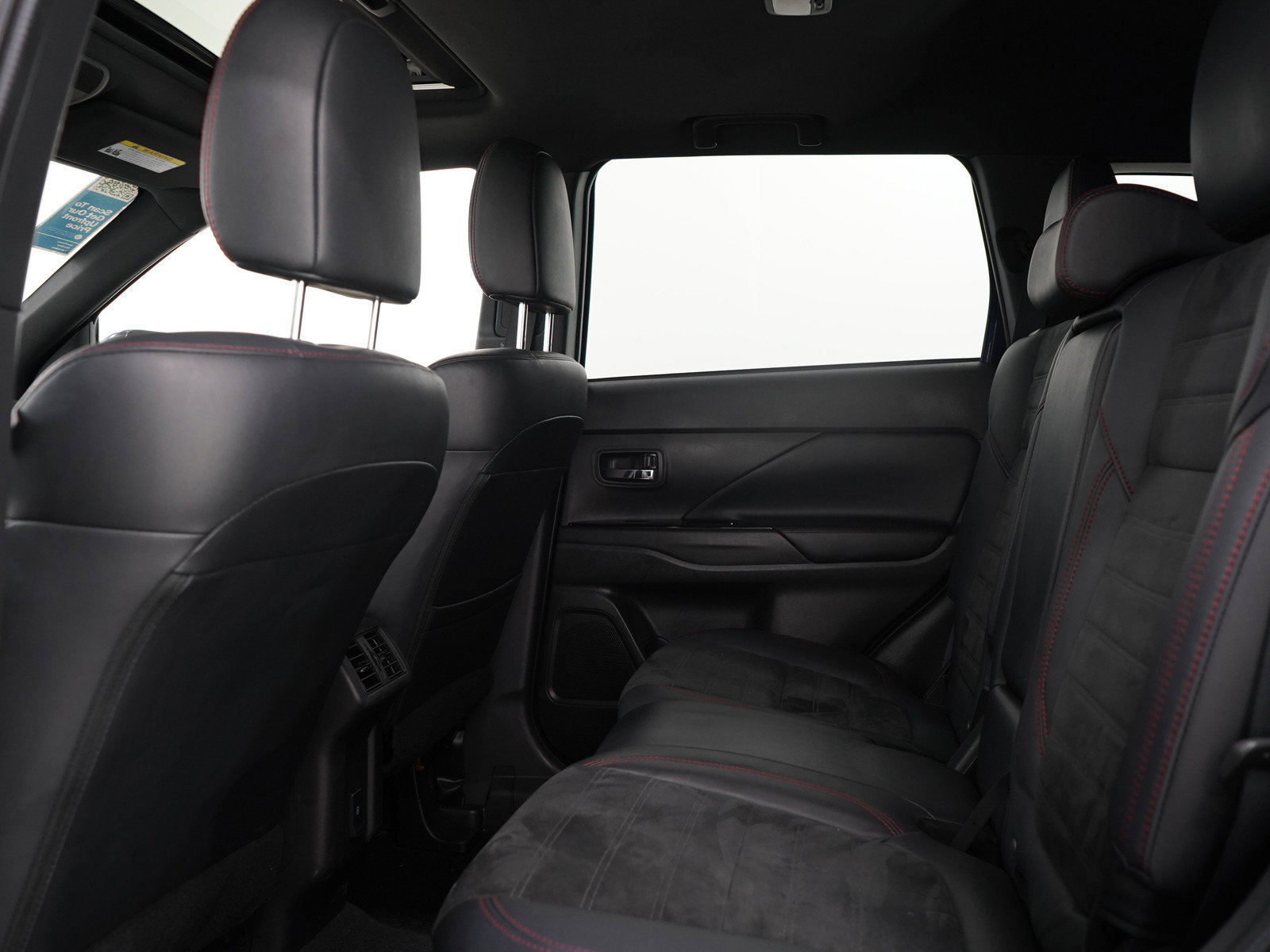 Used 2020 Mitsubishi Outlander LE AWD/4WD image 18