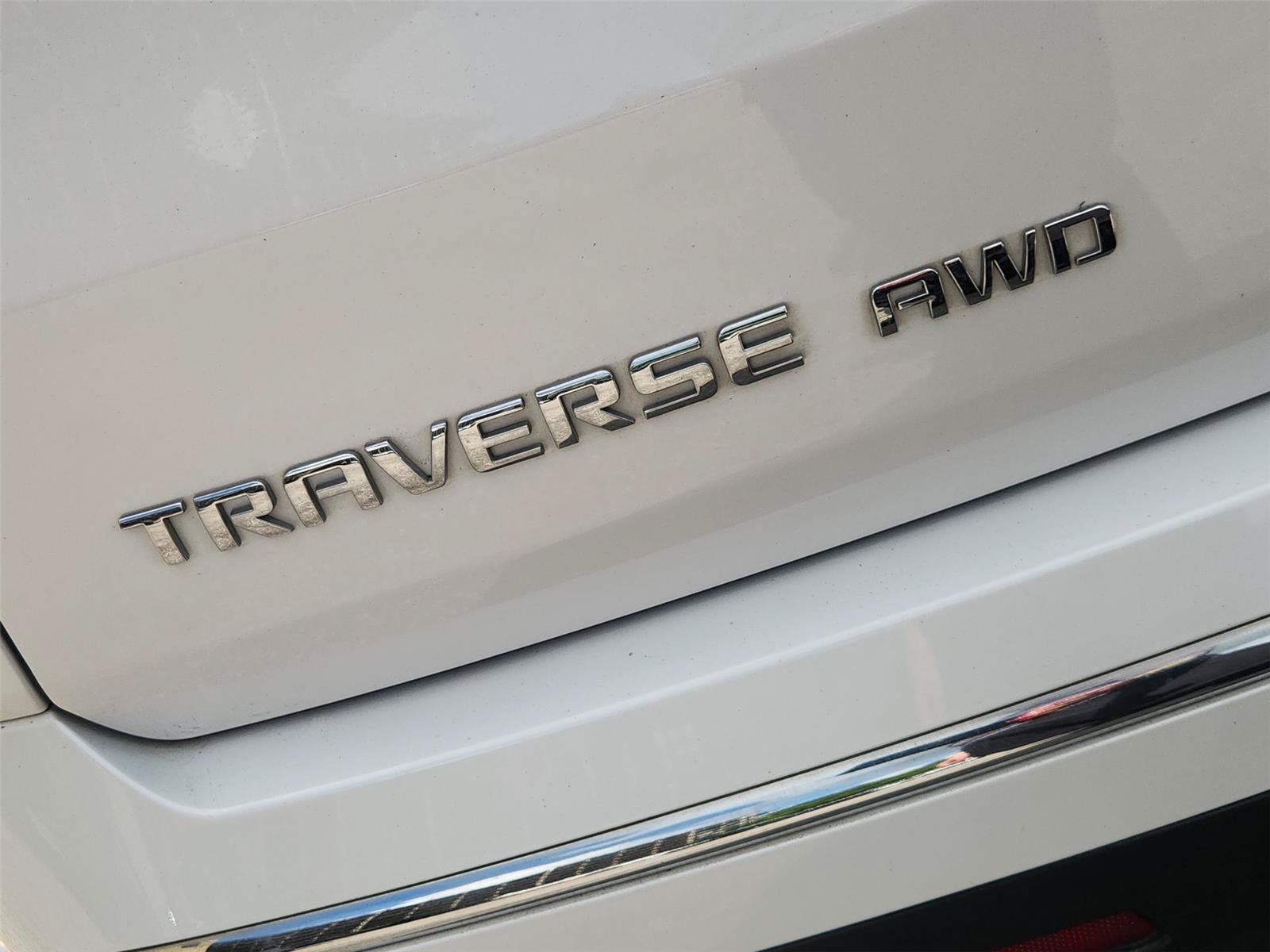 Used 2023 Chevrolet Traverse Premier AWD/4WD image 33
