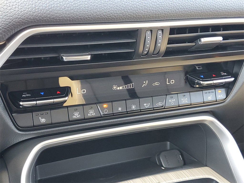 New 2025 MAZDA CX-70 Plug-In Hybrid w/ Premium Pkg image 28