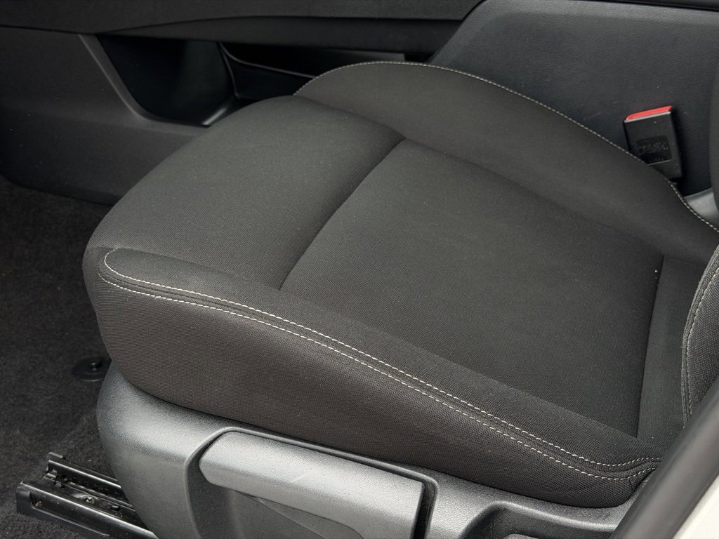 Used 2024 Nissan Rogue S image 17