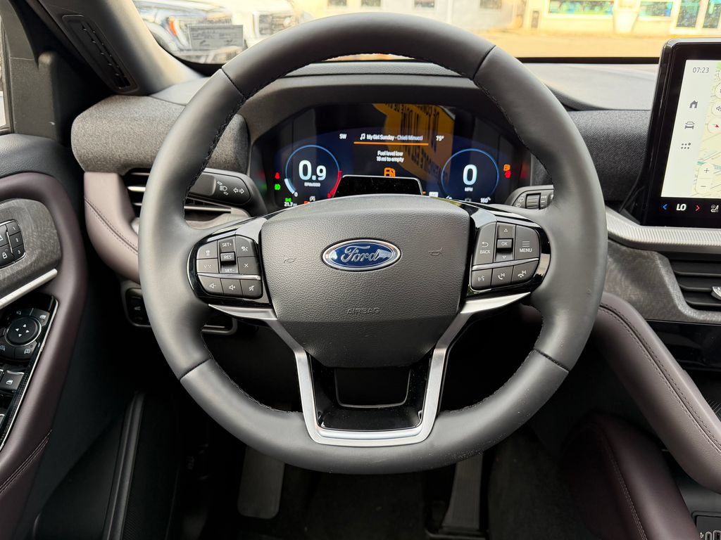 New 2026 Ford Explorer Platinum w/ LUX Leather Package AWD/4WD image 12
