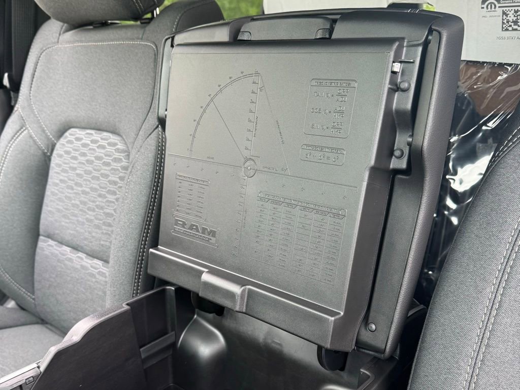 New 2026 RAM 1500 4x4 Crew Cab image 28