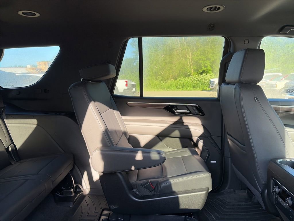 Used 2026 Chevrolet Tahoe LT w/ Comfort Package AWD/4WD image 12