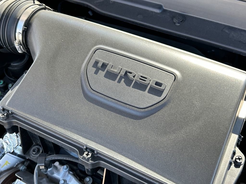 Used 2024 Jeep Compass Latitude image 30