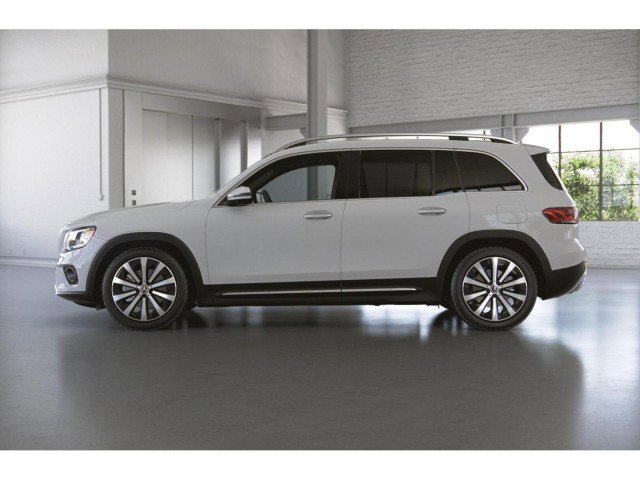 Used 2022 Mercedes-Benz GLB 250 4MATIC image 34
