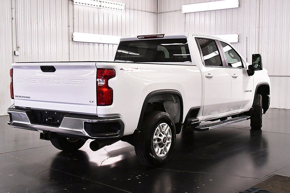 Used 2024 Chevrolet Silverado 2500 LT image 7