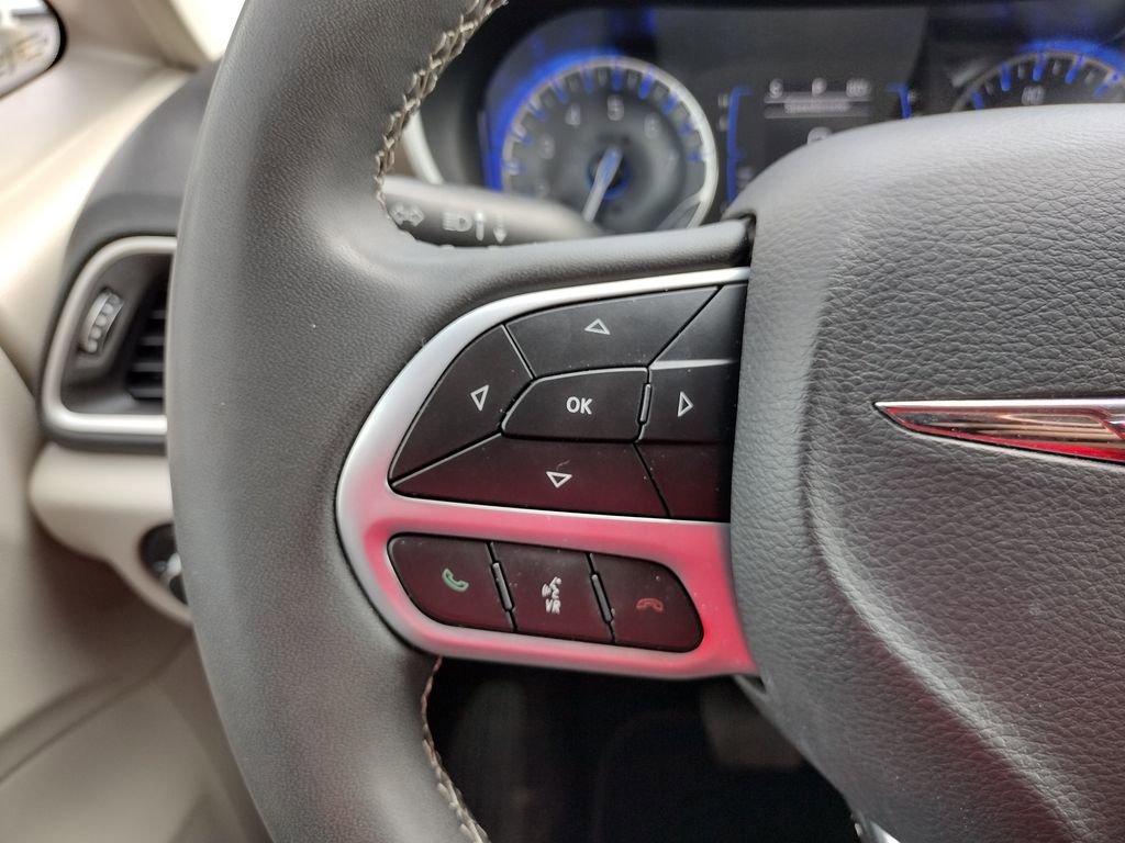 Used 2023 Chrysler Voyager LX FWD image 25