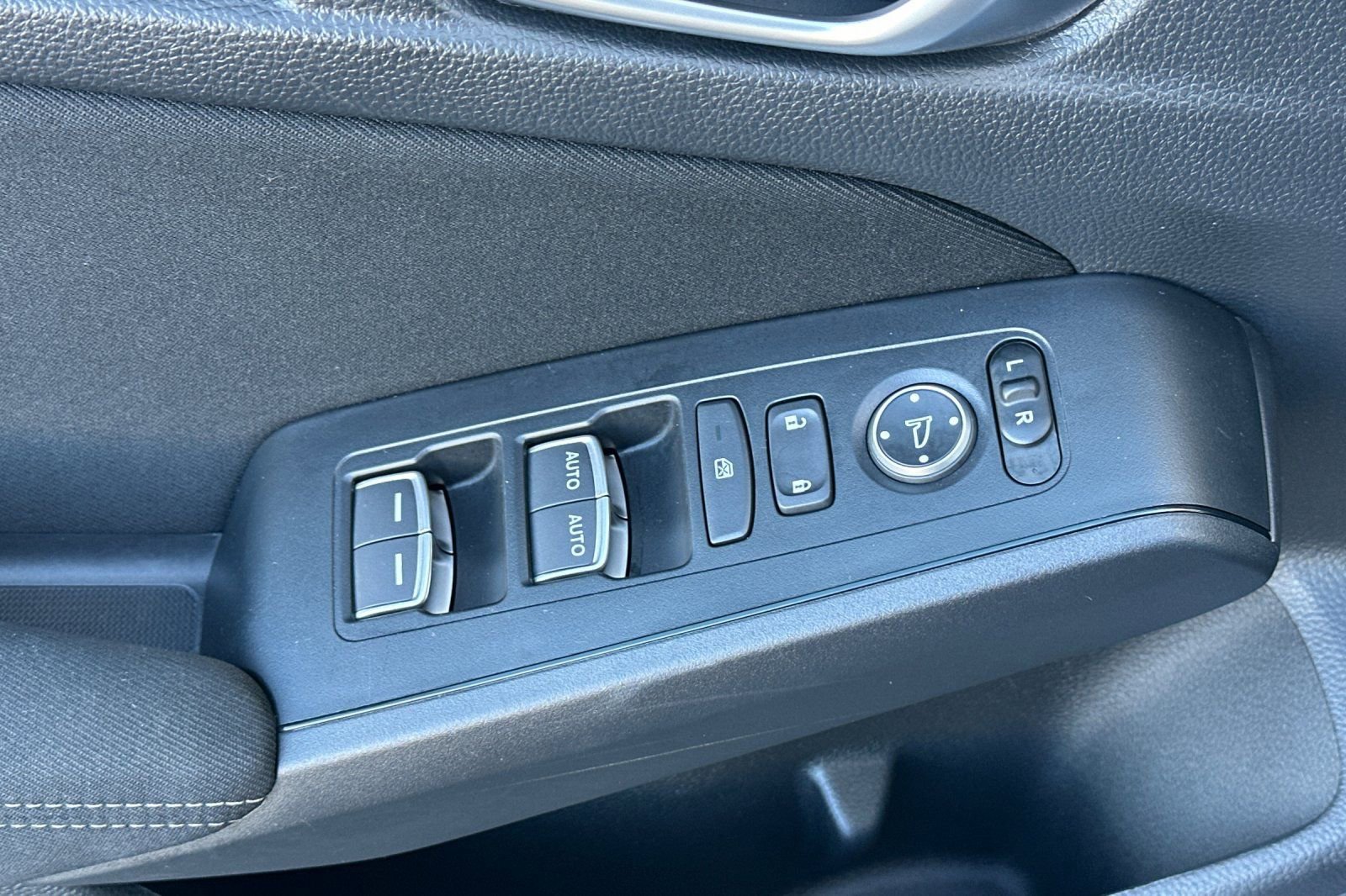 Used 2024 Honda Civic Sport image 11